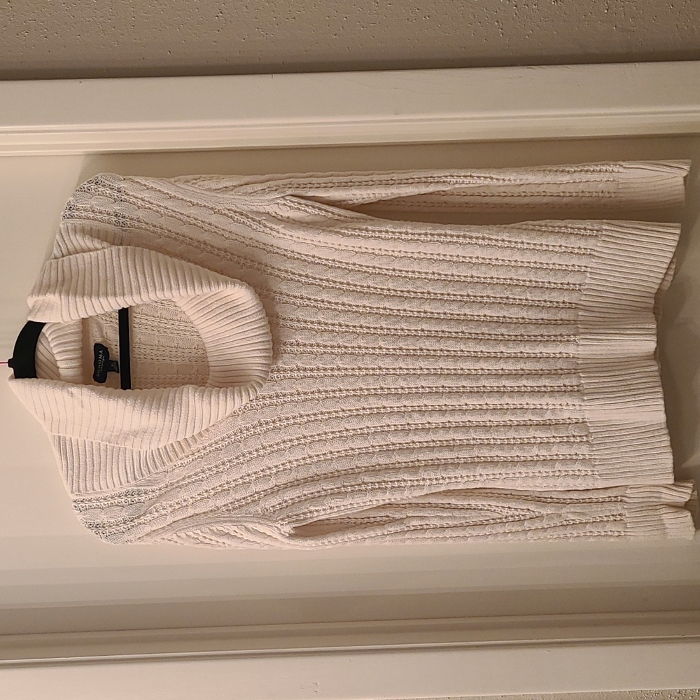 Cream/ off white cable sweater